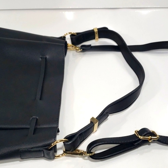 ASOS Design Bonded Bucket Black & Gold Details Tote Bag - Picture 8 of 12